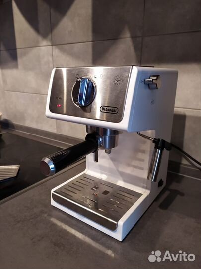 Кофемашина delonghi рожковая