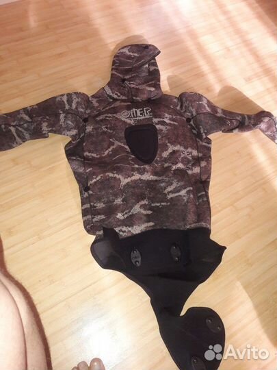 Гидрокостюм