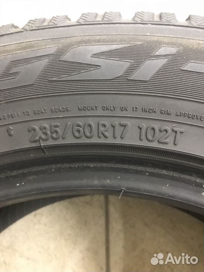 Toyo Observe GSi-5 235/60 R17 102T