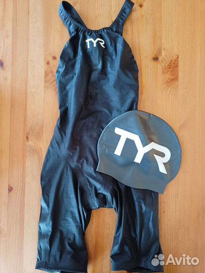 Стартовый гидрокостюм Tyr Invictus 24