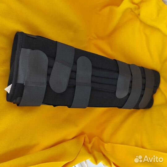 Тутор на коленный сустав