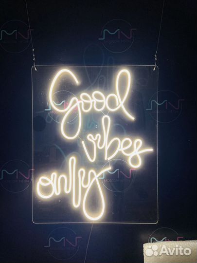 Неоновая вывеска / Вывеска из гибкого неона