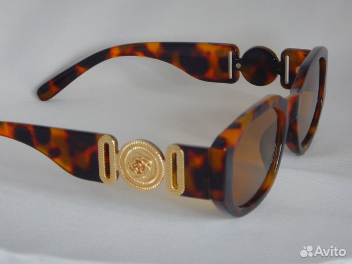 Очки солнцезащитные