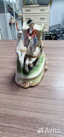 Фарфоровая статуэтка карета графинталь Европа