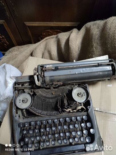 Пишущая машинка