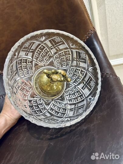 Ваза для фруктов на ножке