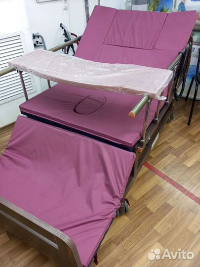 Медицинская кровать для лежачих больных