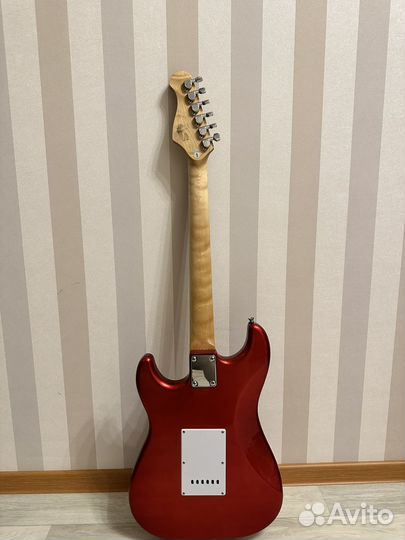 Электрогитара Stratocaster Caraya