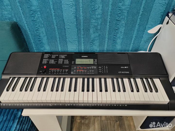 Синтезатор Casio CT-X700