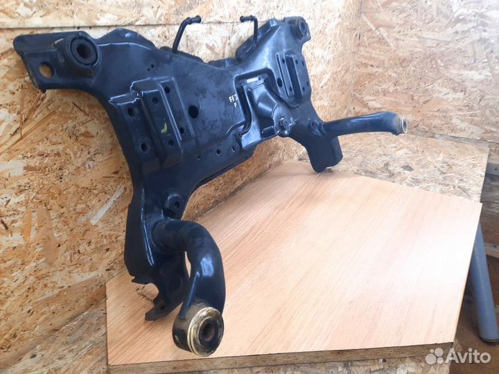 Подрамник Ford Focus II Перед