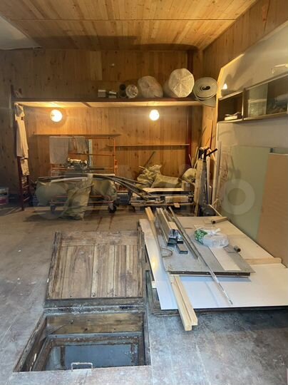 Гараж, > 30 м²