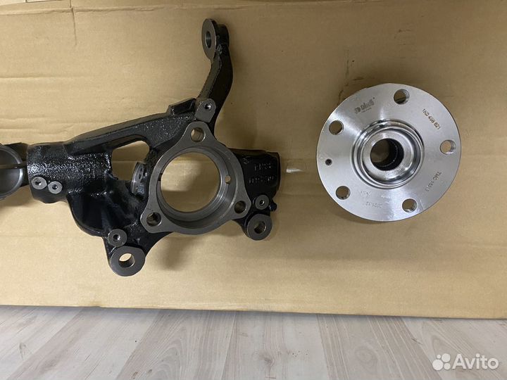 Кулак поворотный правый левый Octavia A7