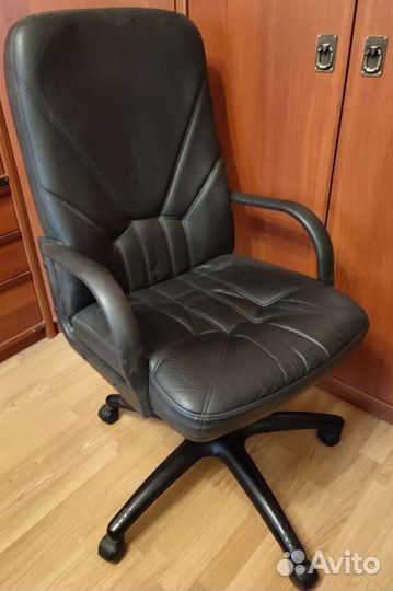 Компьютерное кресло