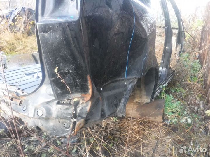 Порог + средняя стойка правая Honda Stream 2003