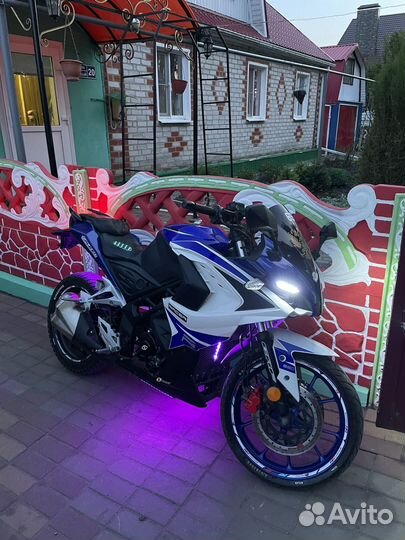 Мотоцикл racer