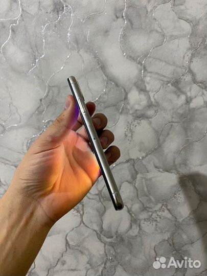 iPhone X, 64 ГБ