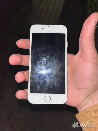 iPhone 8, 64 ГБ