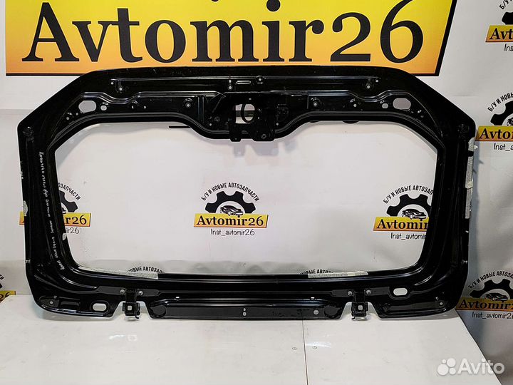 Кронштейн стекла двери багажника Mercedes W447