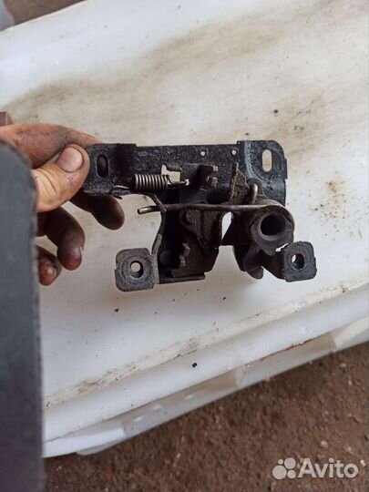 Замок капота audi a6 c5