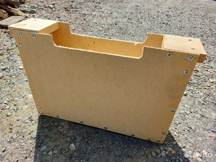 Кормушка для пчел