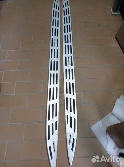 Накладки на пороги mercedes 167