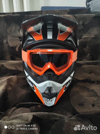 Шлем для мотокросса