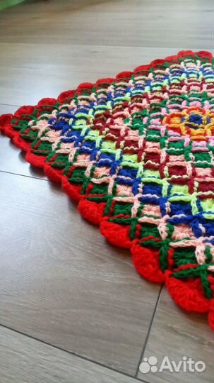 Коврик вязаный