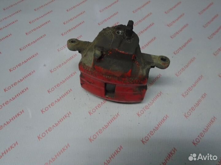 Nissan 41001-4M510 Суппорт передний правый