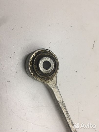 Стойка переднего стабилизатора