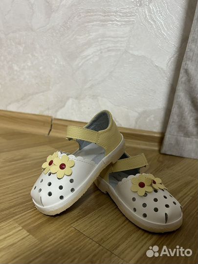 Новые сандалии