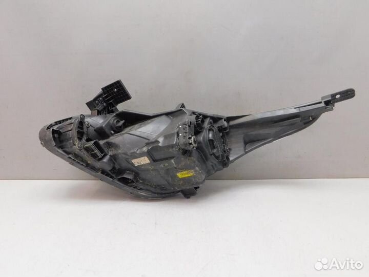 Фара правая Kia Rio