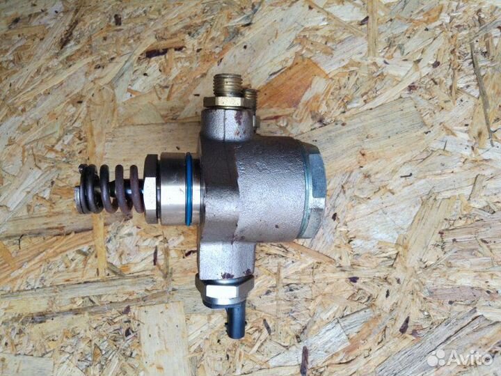 Топливный насос высокого давления Audi A8 D4 long