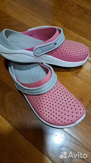 Шлепанцы crocs