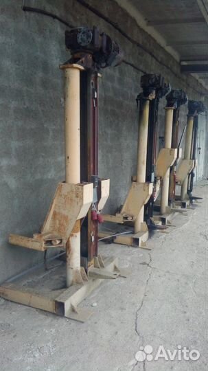 Подъемник автомобильный 4 стоечный бу