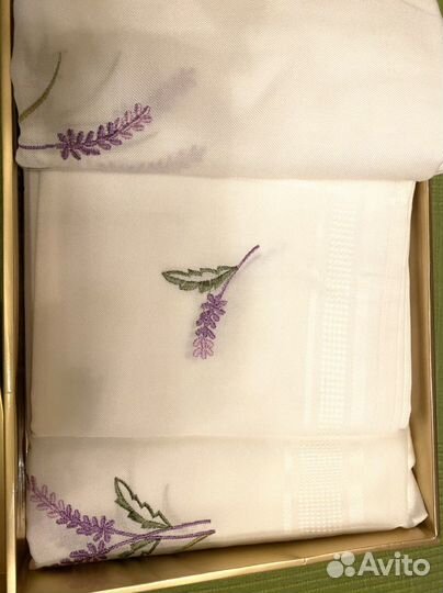 Скатерть с вышивкой 150х220см Салфетки 6 шт 45х45