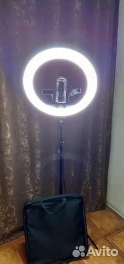 Кольцевая лампа