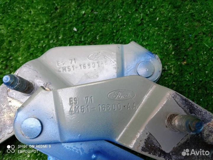 Петля капота Ford Focus 2 (2005-2011)