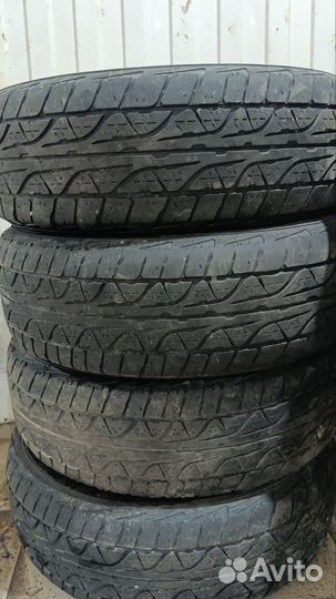 Dunlop Grandtrek AT3 215/65 R16