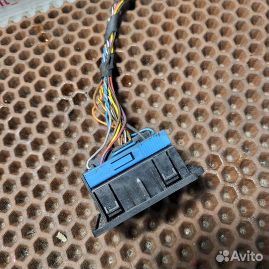 Разъем OBD2 мама кузовной 16pin