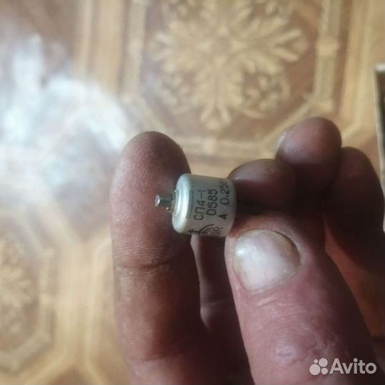 Резисторы разные