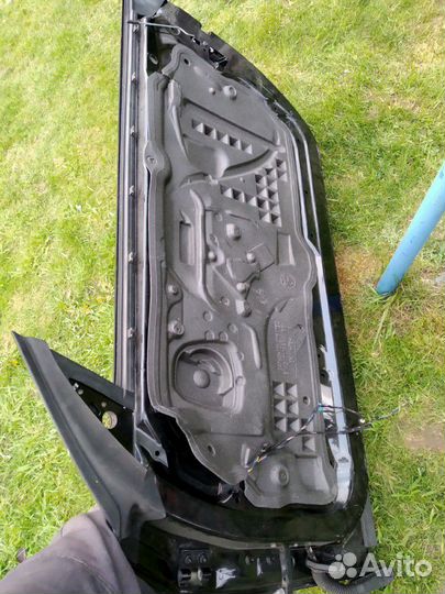 BMW 3 E92 E93 Дверь правая в сборе без стекла