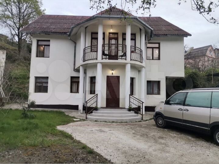 Дом 178 м² на участке 5 сот.