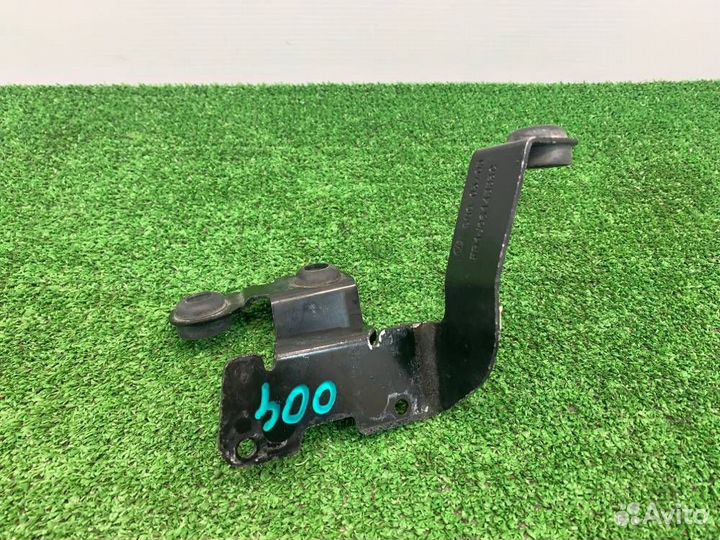 Кронштейн блока ABS Audi Tt 8N AUQ 2003