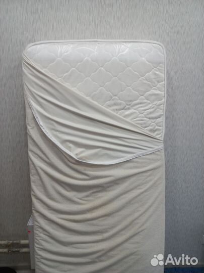 Детская кровать машина с матрасом