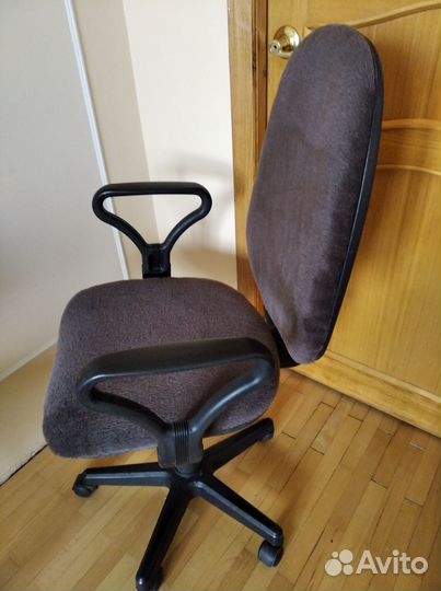 Компьютерное кресло