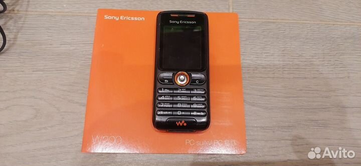 Sony Ericsson W200i