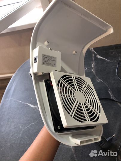 Маникюрный пылесос