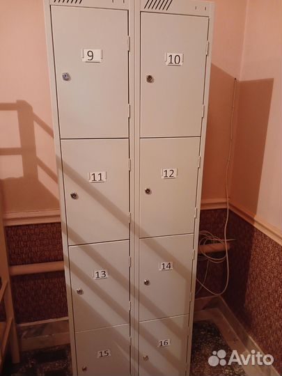 Шкаф металлический для хранения вещей