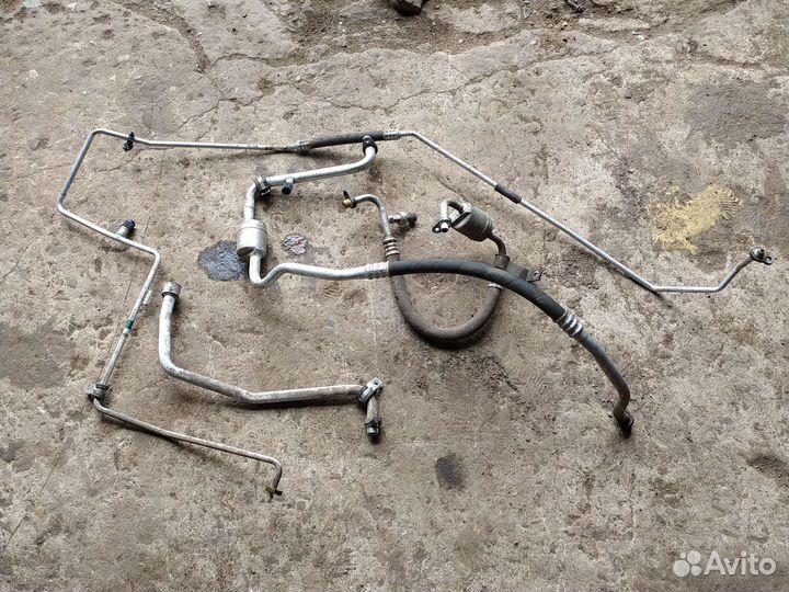 Трубки кондиционера Рено Логан