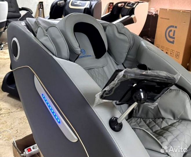 Массажное кресло с подсветкой